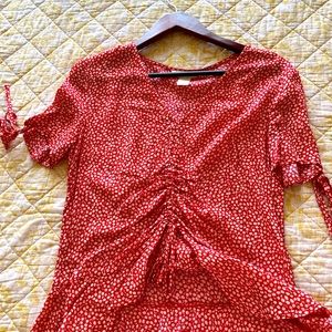 H&M Red Floral Short Sleeve blouse